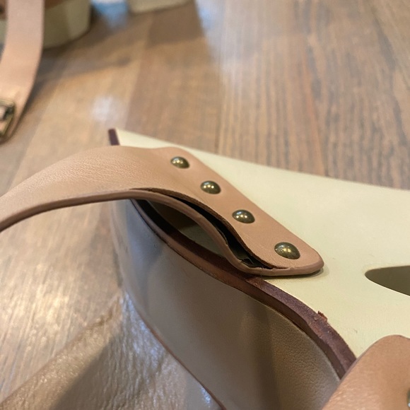 BCBG Runway Wedge - Picture 6 of 9